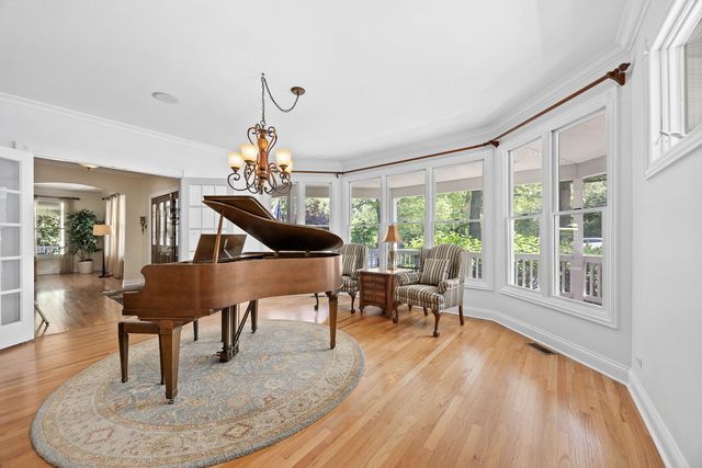 8510 W 122nd Place, Palos Park, IL 60464