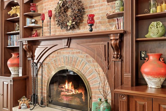 8510 W 122nd Place, Palos Park, IL 60464