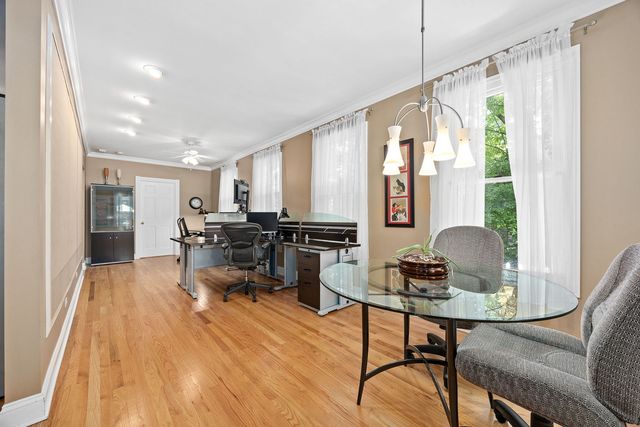 8510 W 122nd Place, Palos Park, IL 60464