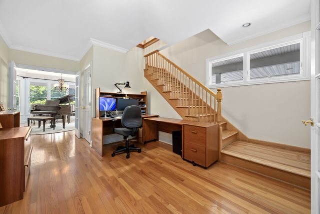 8510 W 122nd Place, Palos Park, IL 60464