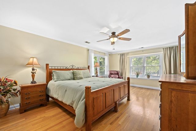 8510 W 122nd Place, Palos Park, IL 60464
