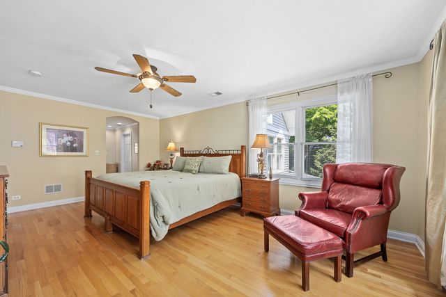 8510 W 122nd Place, Palos Park, IL 60464