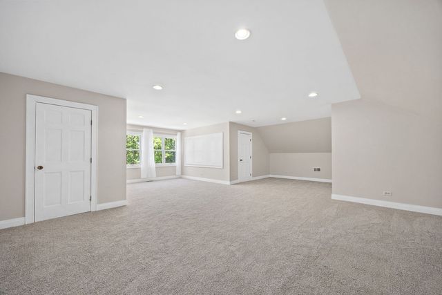 8510 W 122nd Place, Palos Park, IL 60464
