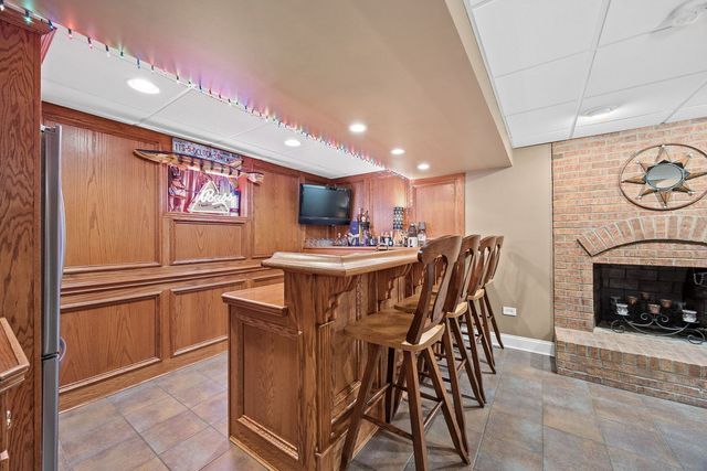8510 W 122nd Place, Palos Park, IL 60464