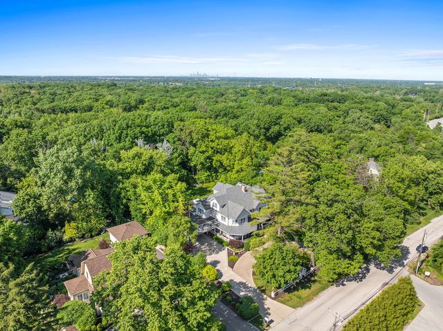 8510 W 122nd Place, Palos Park, IL 60464