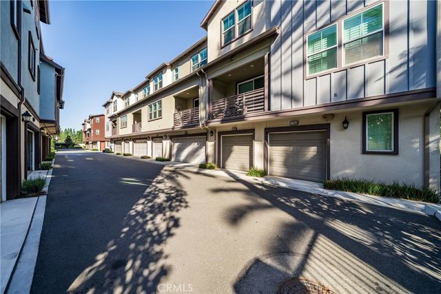 17868 S Upton, Carson, CA 90746