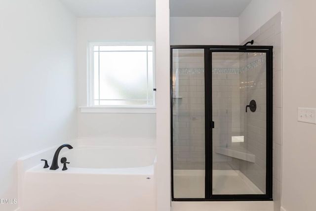 68 Streamline Court, Lillington, NC 27546