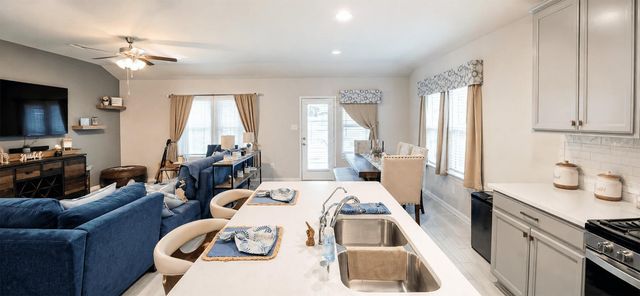 12817 S S Winding Pines Drive, Tomball, TX 77375