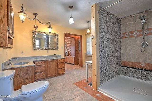 2482 Elk Way, Newport, TN 37821