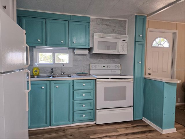 113 RAVENNA STREET N, Nokomis, FL 34275