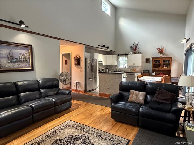 59 Ridge Road, Rocky Point, NY 11778