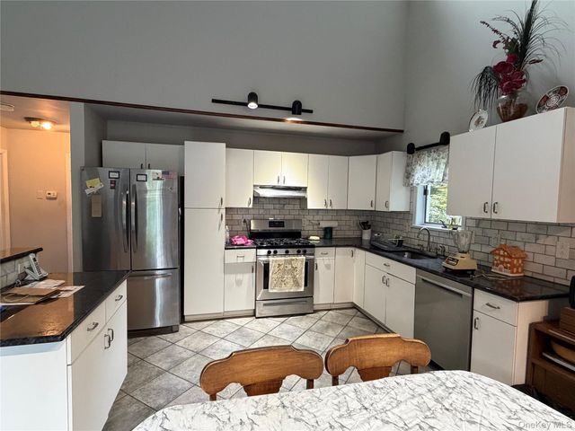 59 Ridge Road, Rocky Point, NY 11778