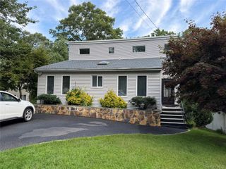 59 Ridge Road, Rocky Point, NY 11778