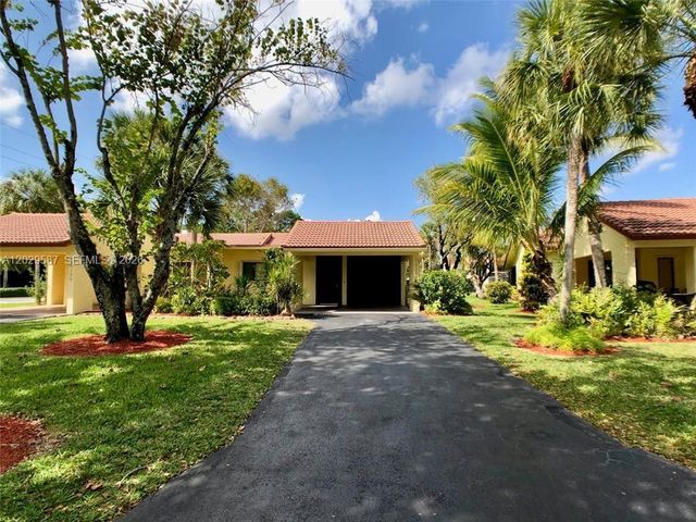 16295 Laurel Drive 2, Weston, FL 33326