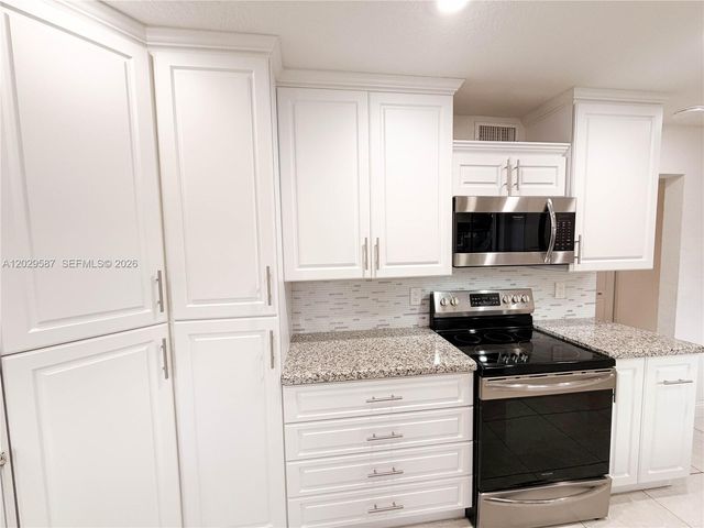 16295 Laurel Drive 2, Weston, FL 33326