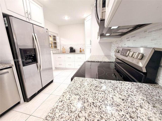 16295 Laurel Drive 2, Weston, FL 33326