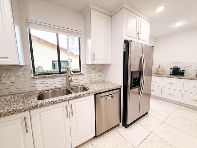 16295 Laurel Drive 2, Weston, FL 33326