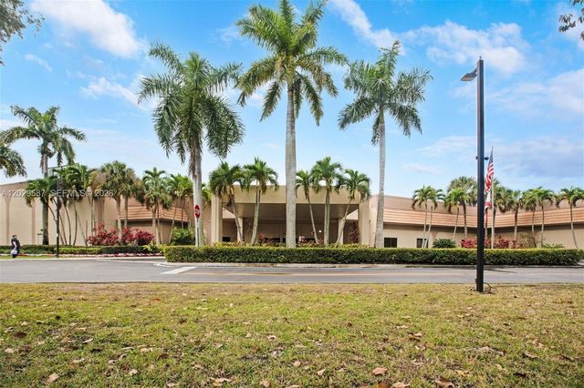 16295 Laurel Drive 2, Weston, FL 33326