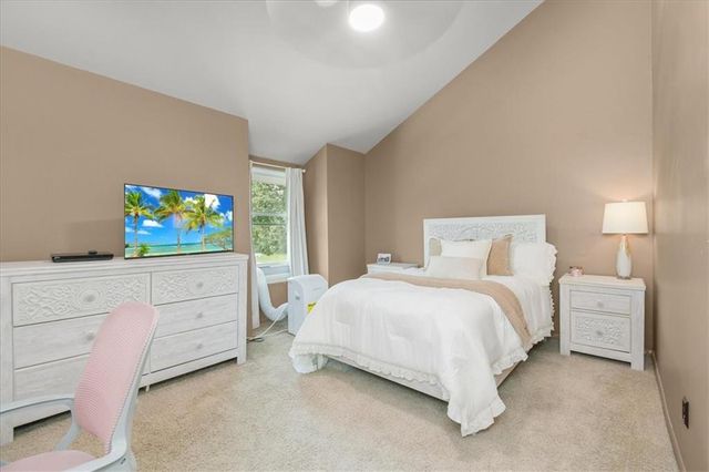 284 NE Bayview Drive, Lee's Summit, MO 64064