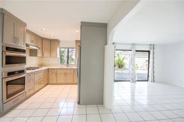 7035 Lisa Lane 31, Westminster, CA 92683