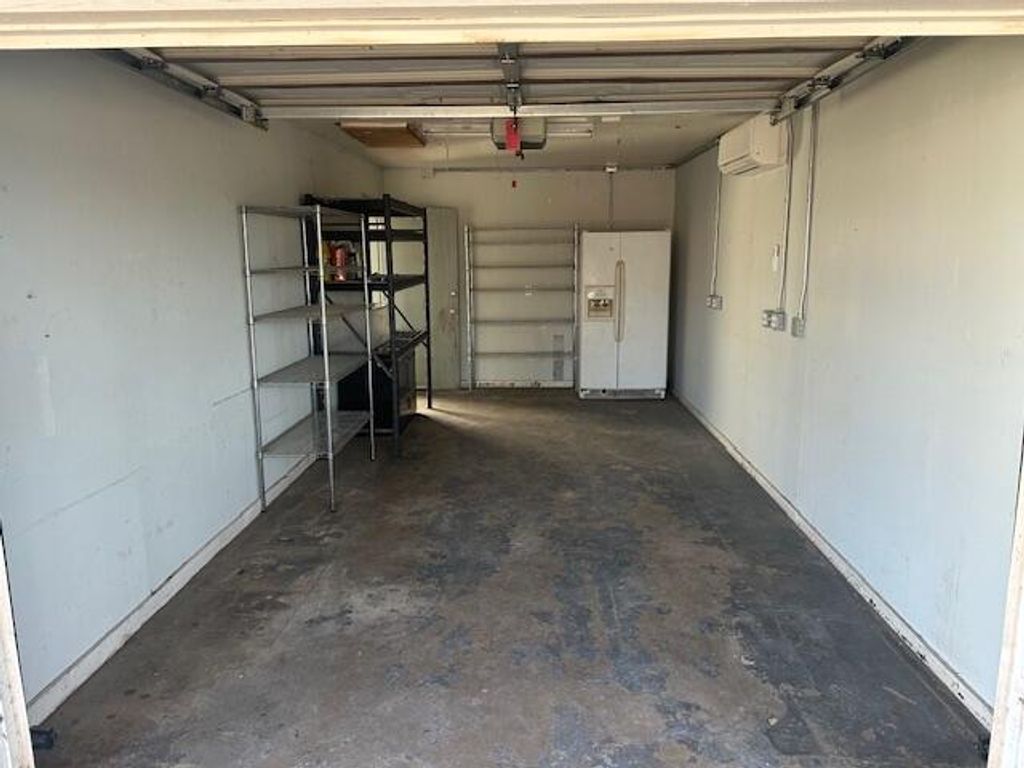 Image 21 of property listing at 2315 Lakeside Avenue, San Angelo, TX 76901