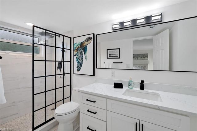 960 7th ST S 105, Naples, FL 34102