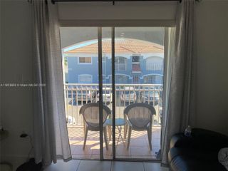 2860 W 80th St 217-12, Hialeah, FL 33018