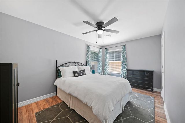 2401 Knollwood Street, Norman, OK 73071