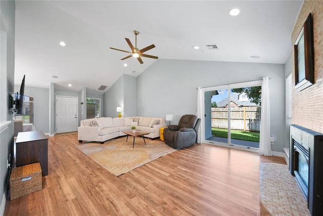 2401 Knollwood Street, Norman, OK 73071