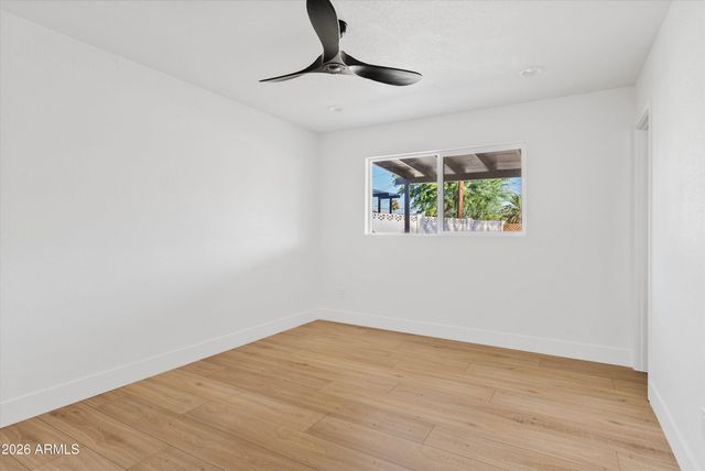 8019 E WHITTON Avenue, Scottsdale, AZ 85251