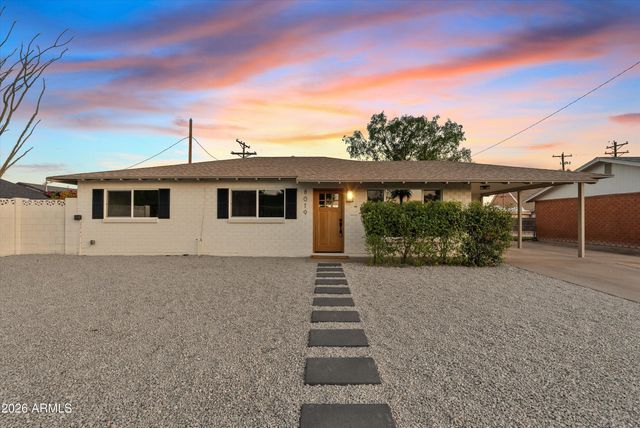 8019 E WHITTON Avenue, Scottsdale, AZ 85251