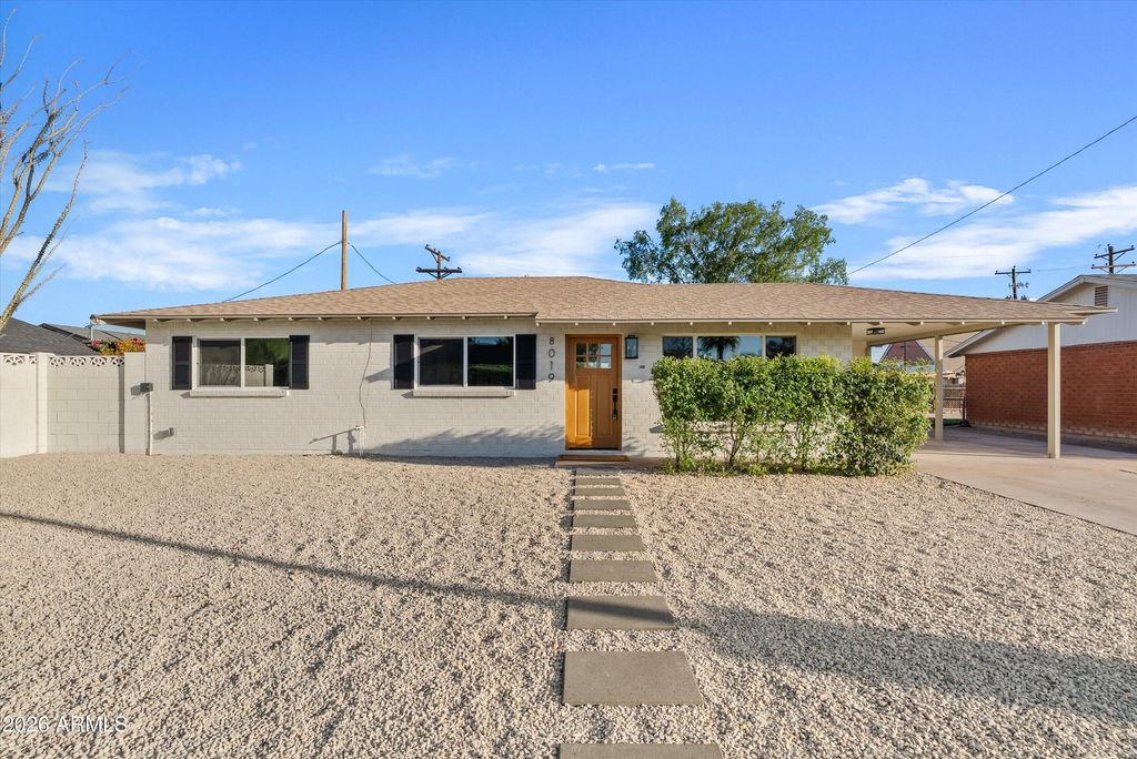 8019 E WHITTON Avenue, Scottsdale, AZ 85251