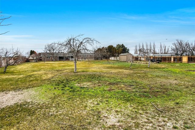 3431 Firouzi Drive NE, Moses Lake, WA 98837