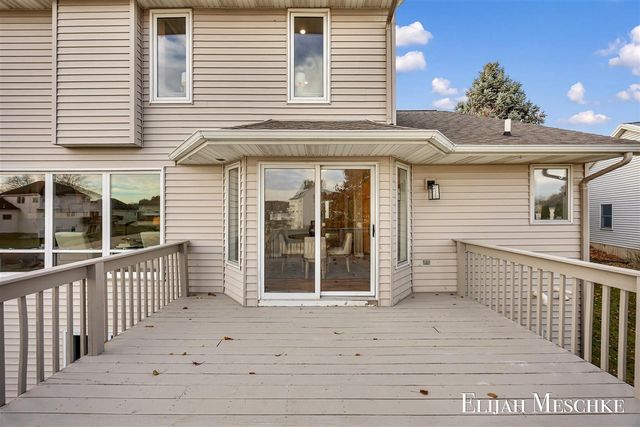 5664 Nancy Drive, Wyoming, MI 49418