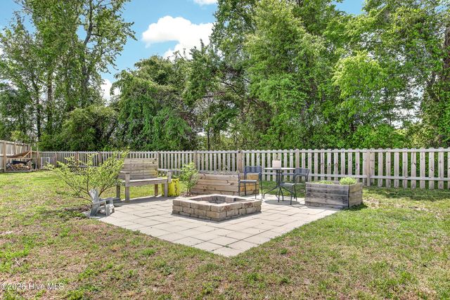 199 Village Creek Drive, Maysville, NC 28555