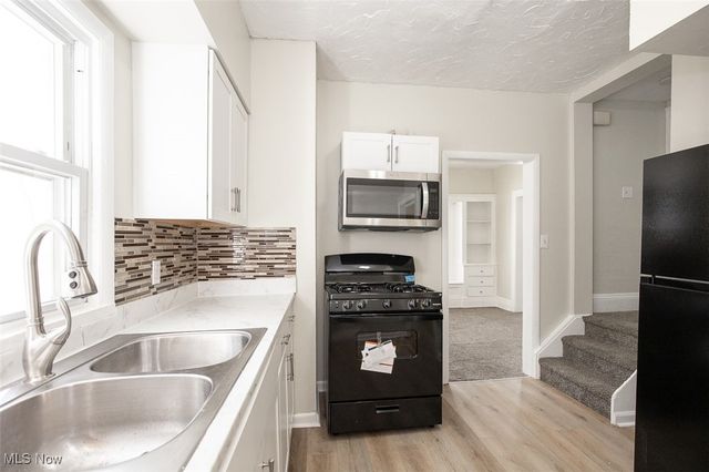 13621 Cranwood Drive, Garfield Heights, OH 44105