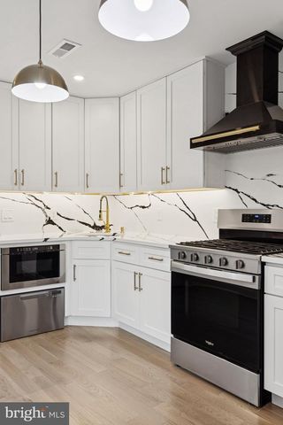 500 CLYMER ST, Philadelphia, PA 19147