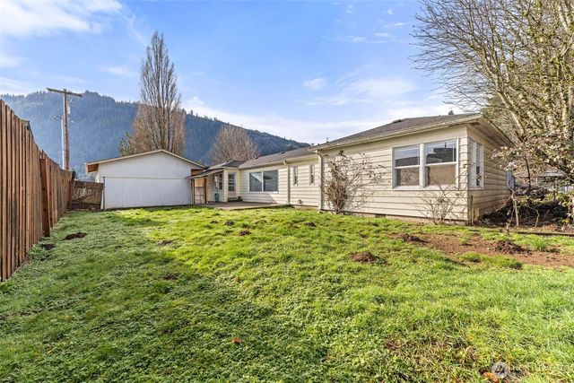 189 4th Street, Morton, WA 98356