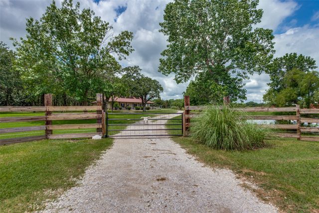 412 Paradise Canyon Circle, Paradise, TX 76073