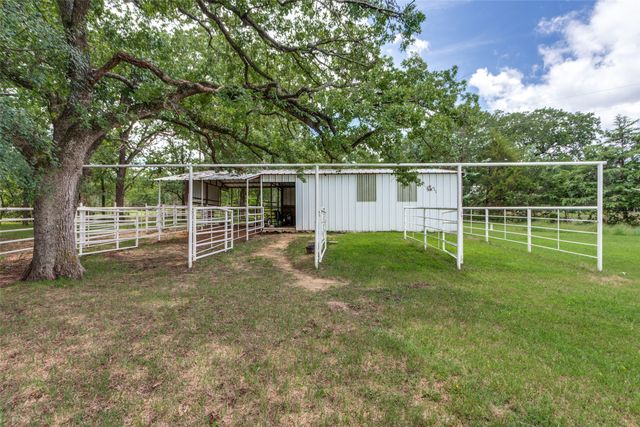 412 Paradise Canyon Circle, Paradise, TX 76073