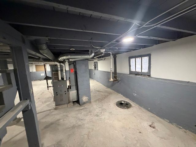 12416 S Carpenter Street, Calumet Park, IL 60827