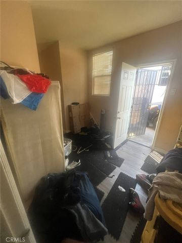 2000 W 54th, Los Angeles, CA 90062