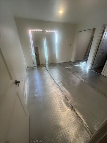 2000 W 54th, Los Angeles, CA 90062