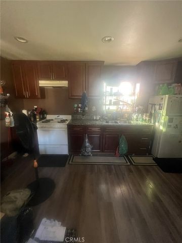 2000 W 54th, Los Angeles, CA 90062