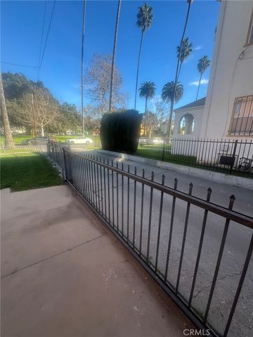 2000 W 54th, Los Angeles, CA 90062