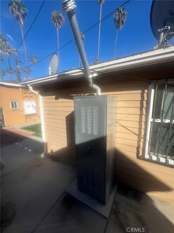 2000 W 54th, Los Angeles, CA 90062