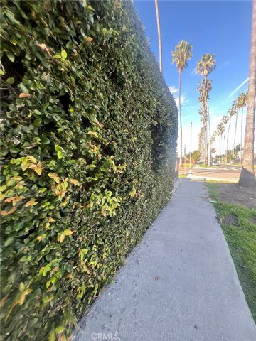 2000 W 54th, Los Angeles, CA 90062