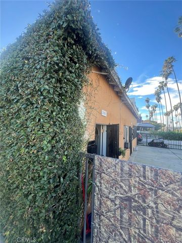 2000 W 54th, Los Angeles, CA 90062