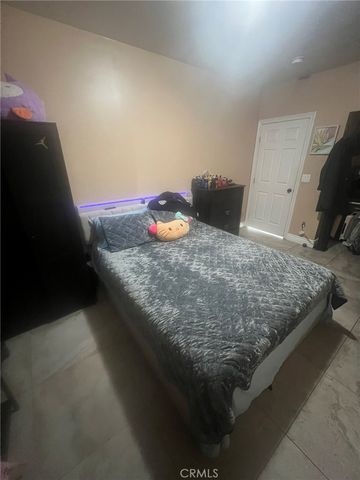 2000 W 54th, Los Angeles, CA 90062