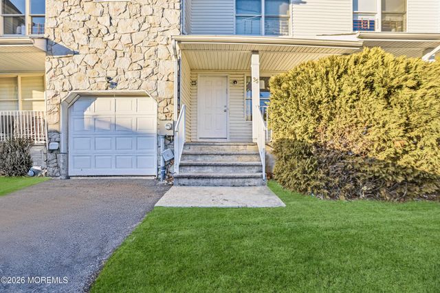 35 N Crest Place, Lakewood, NJ 08701